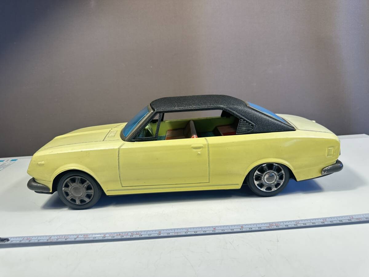 Aoshin Tin Toy Car Toyota Mark II Soft Leather Top Model Yellow F/S FEDEX
