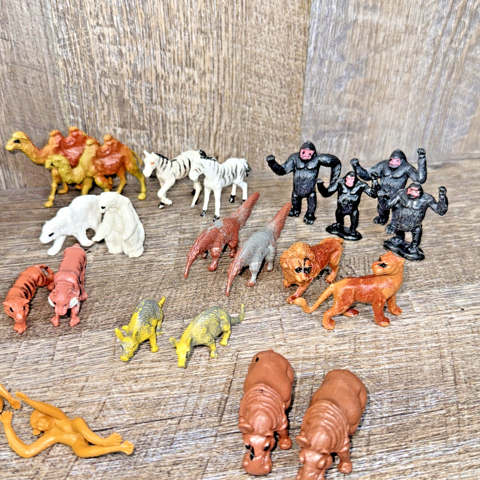 Vtg Noahs Ark Lot ( 44 pieces) Animals (20 sets + 5), Noah, Wife, Table, & Bench