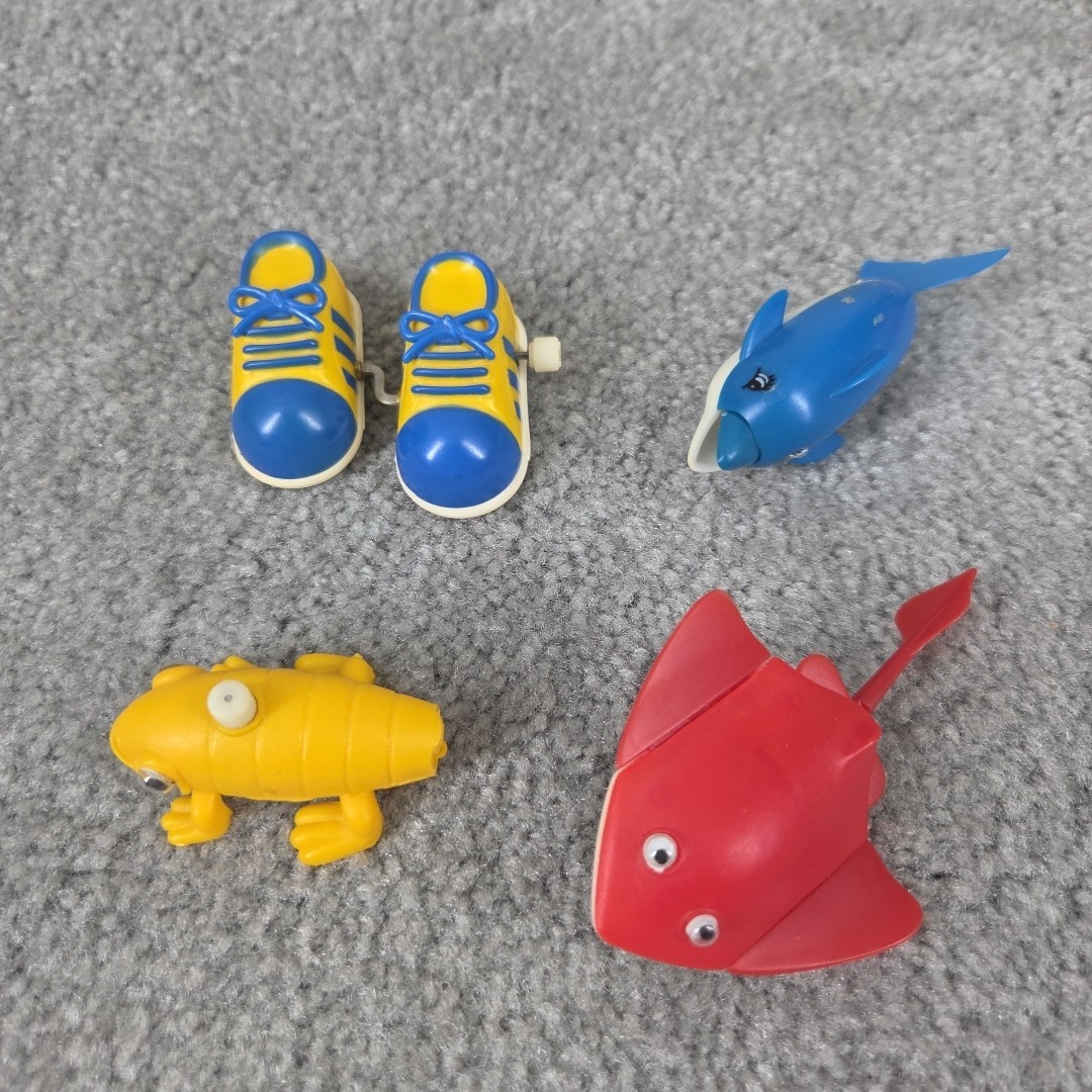 Vtg Lot of 28 Wind Up Toys 70’s 80’s Tomy Hong Kong japan Russ For Parts Only