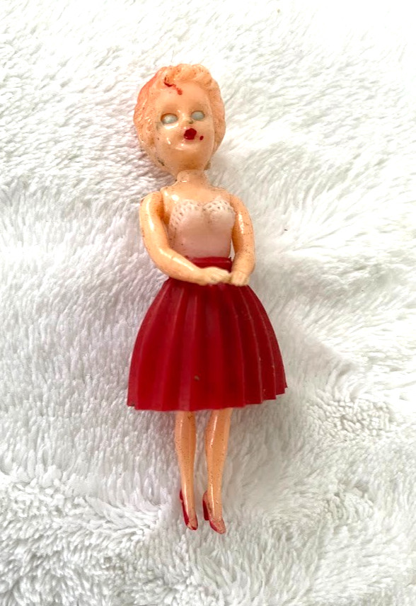 Vtg Hong Kong Mini Sleepy Eye Plastic Doll 3.25″ teenage heels accordian skirt