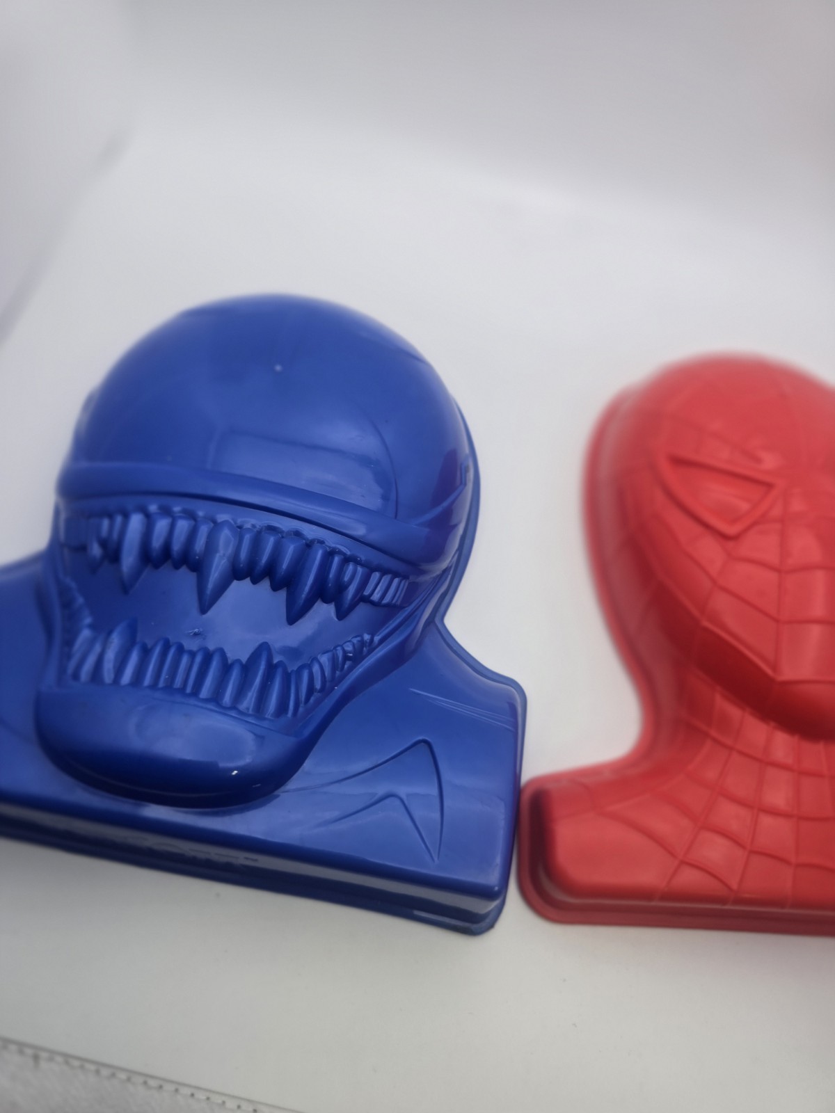 Rare 2007 Venom And Spider Man Sand Mold