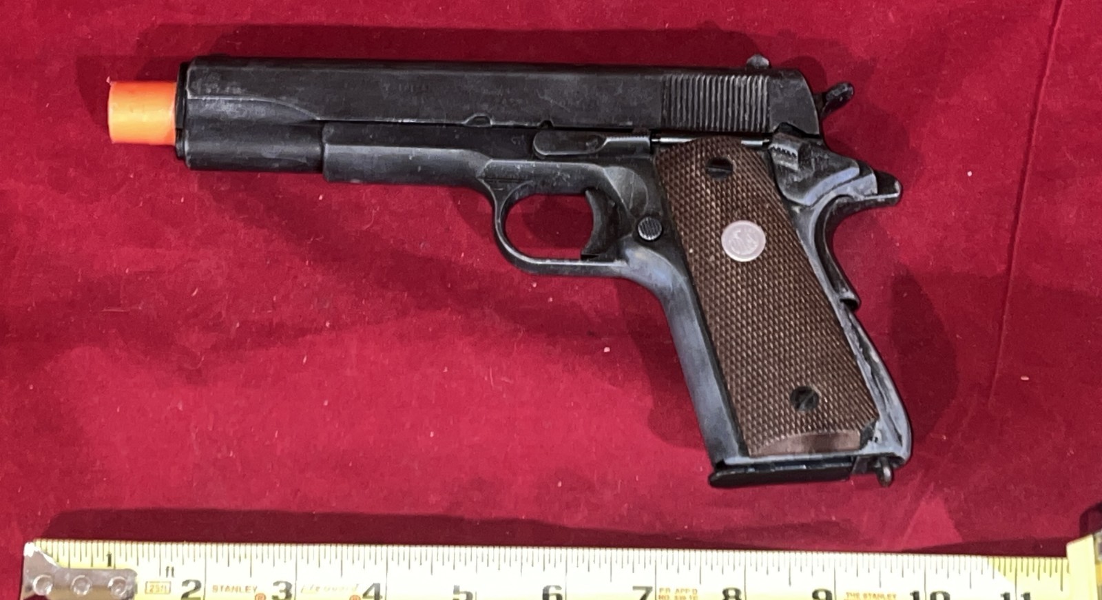 VINTAGE MGC #300 COLT M1911 A1 CALIBER 45 AUTO LOADING PISTOL ARMY-REPLICA/PROP