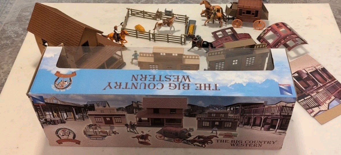 NEWRAY THE BIG COUNTRY WESTERN DELUXE PLAYSET STAGECOACH / HOME +
