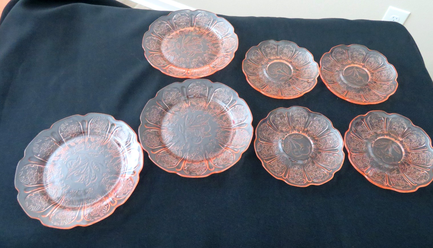 Depression Child’s Jeannette Cherry Blossom Pink Lot 3 Plates 4 Saucers Exc Cond