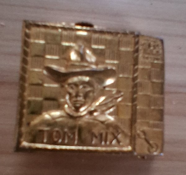 1940’s TOM MIX CEREAL PREMIUM~BELT BUCKLE W/SECRET COMPARTMENT