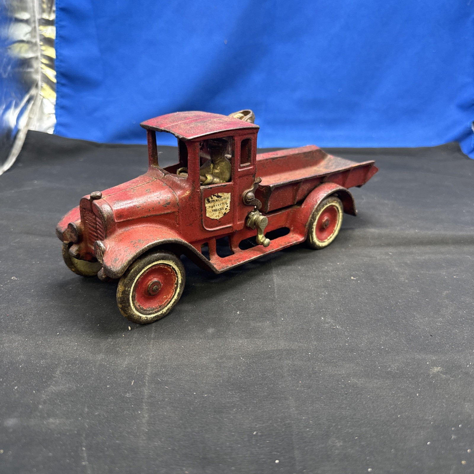 Rare Vintage Arcade International Harvester Red Dump Truck w/Driver Pulley A3A