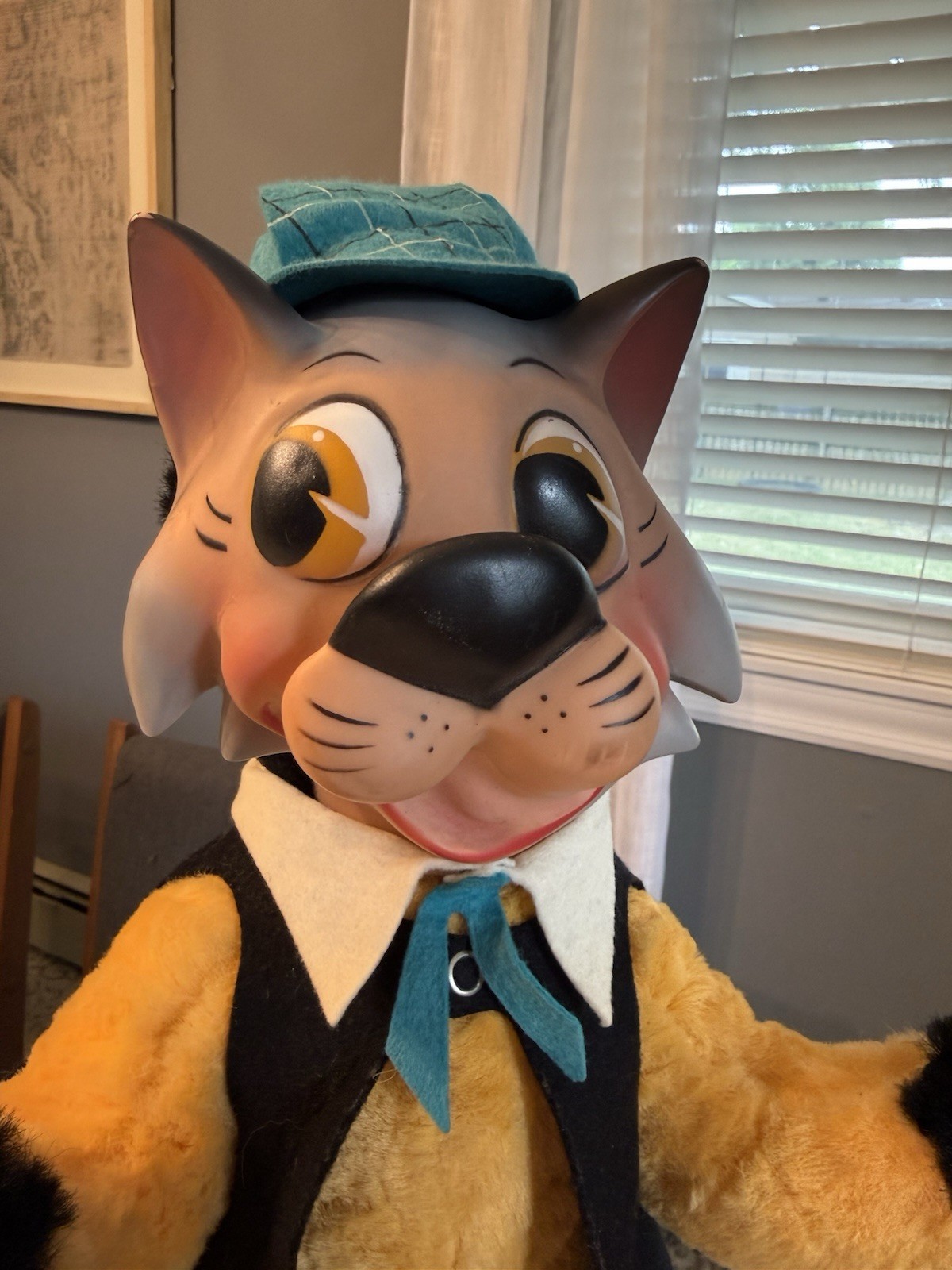 Quick draw McGraw Super Snooper Knickerbocker doll 20 ” Hanna Barbera Very Nice!