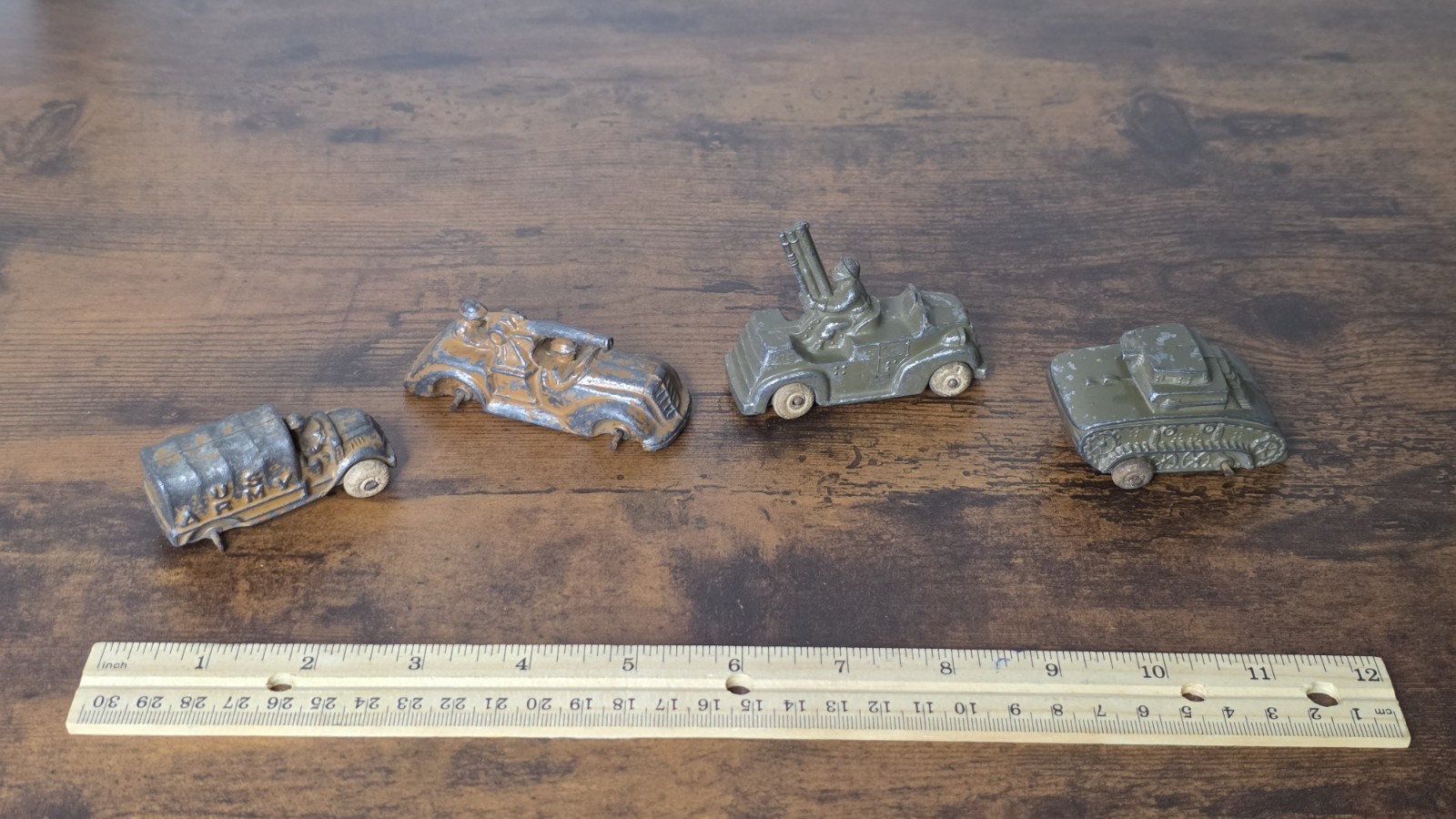 Vtg 1930’s 40’s BARCLAY MANOIL Cast Lead Military Vehicle Lot for Restoration