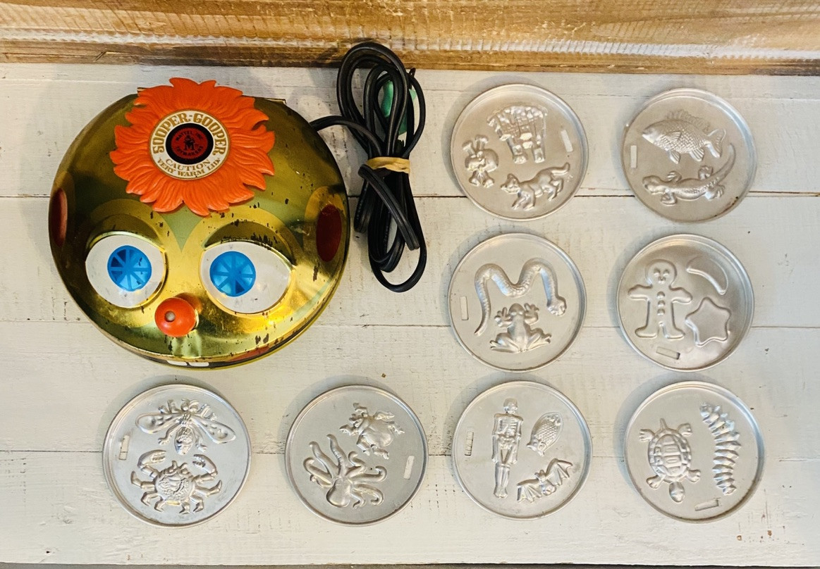 Vintage 1966 Sooper Gooper with 8 Molds Mattel