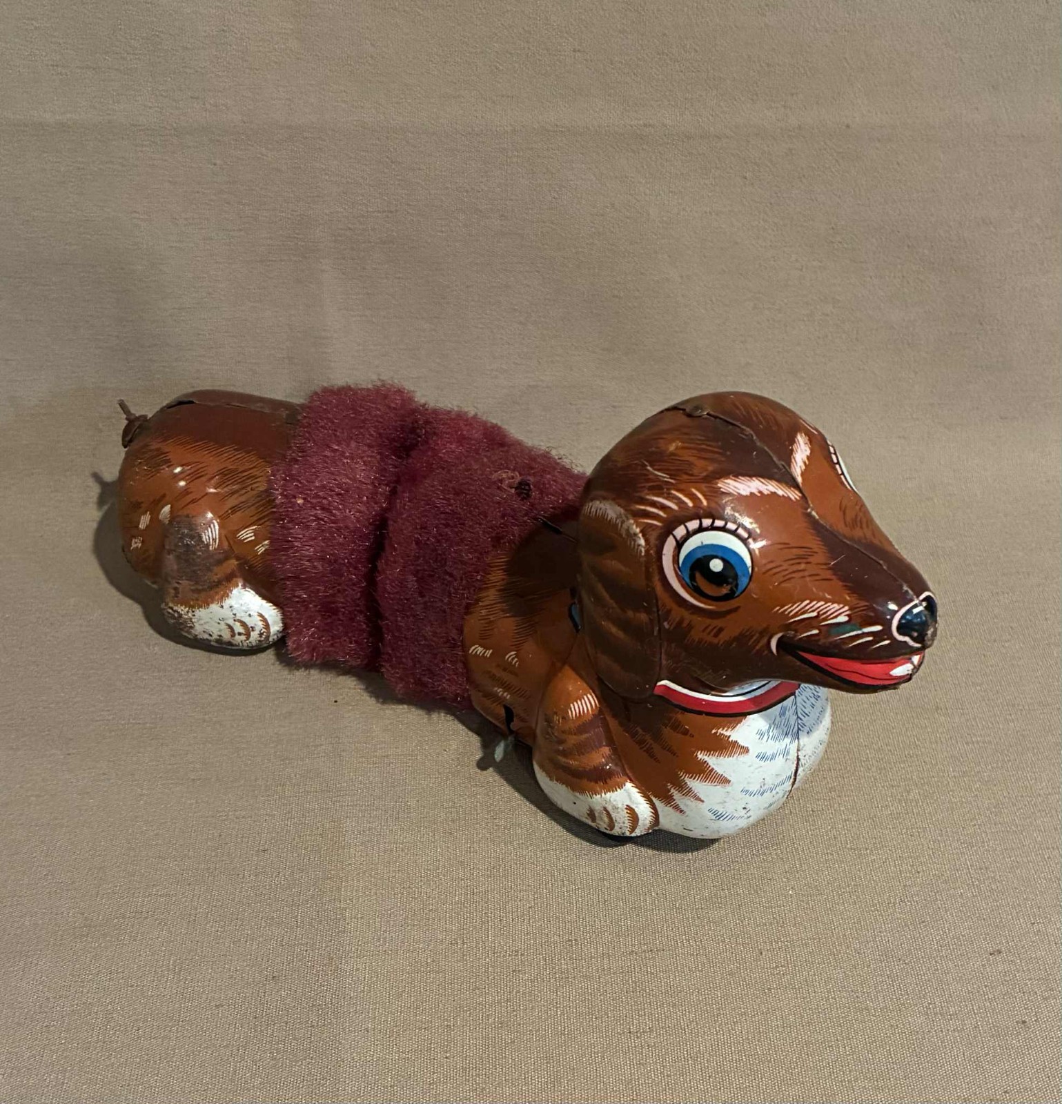 Vintage Daiya JAPAN Mechanical Running Dog Dachshund Wind-Up Tin Litho Toy