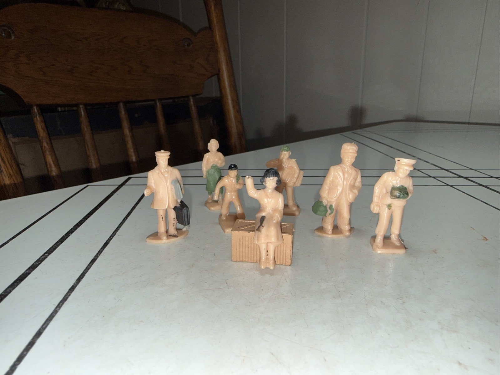 Vintage Set of Plasticville USA Plastic Men Women Accessories Fencing