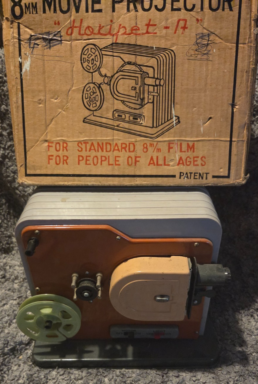vintage Horipet-A 8mm toy movie projector manufactured in Japan Untested