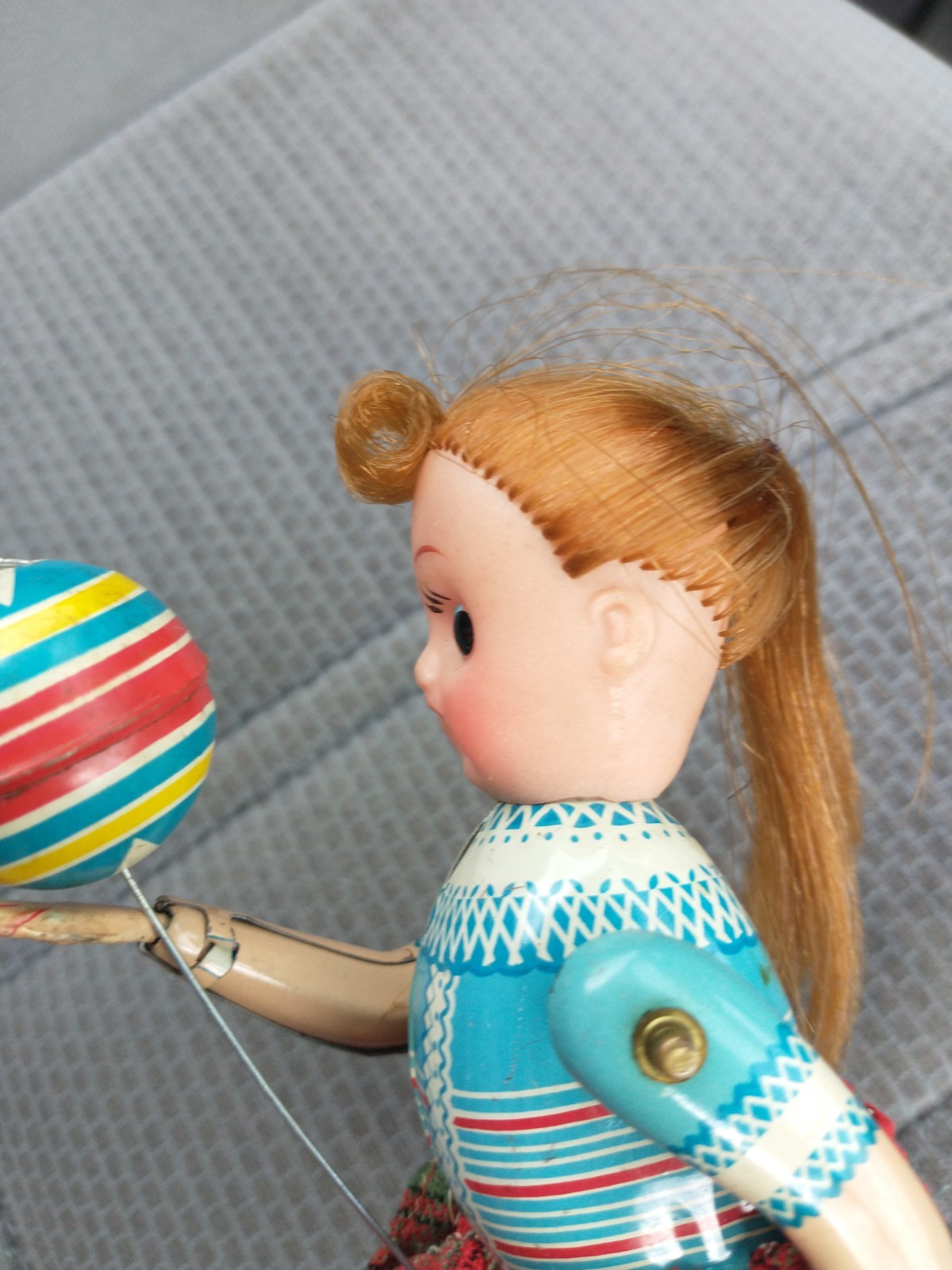 Vintage Japanese Mechanical Suzy Wind-Up Tin Toy / Bouncing a Ball