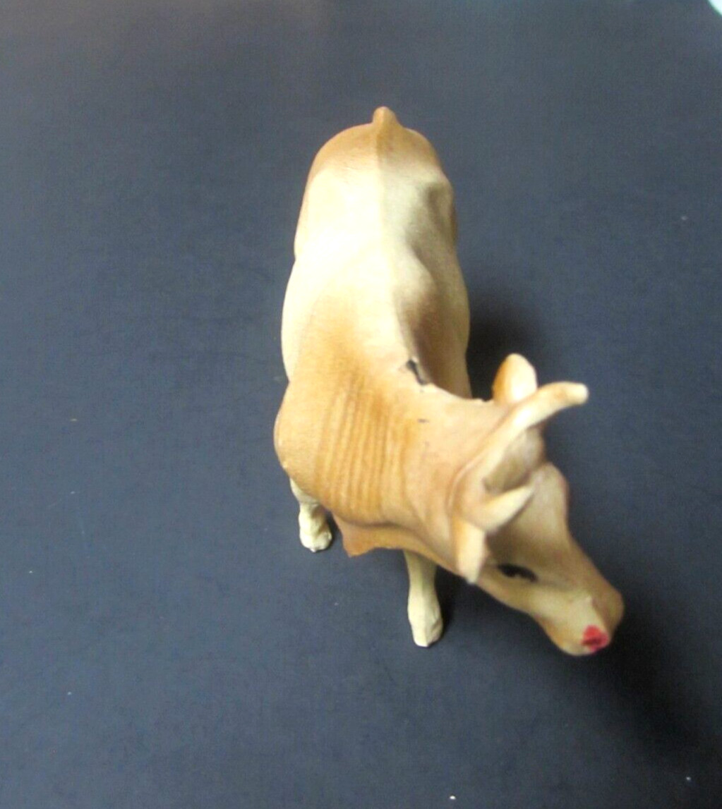 VINTAGE – COW – 2″ 1/4 INCHES TALL – CELLULOID ANIMAL – VERY GOOD –
