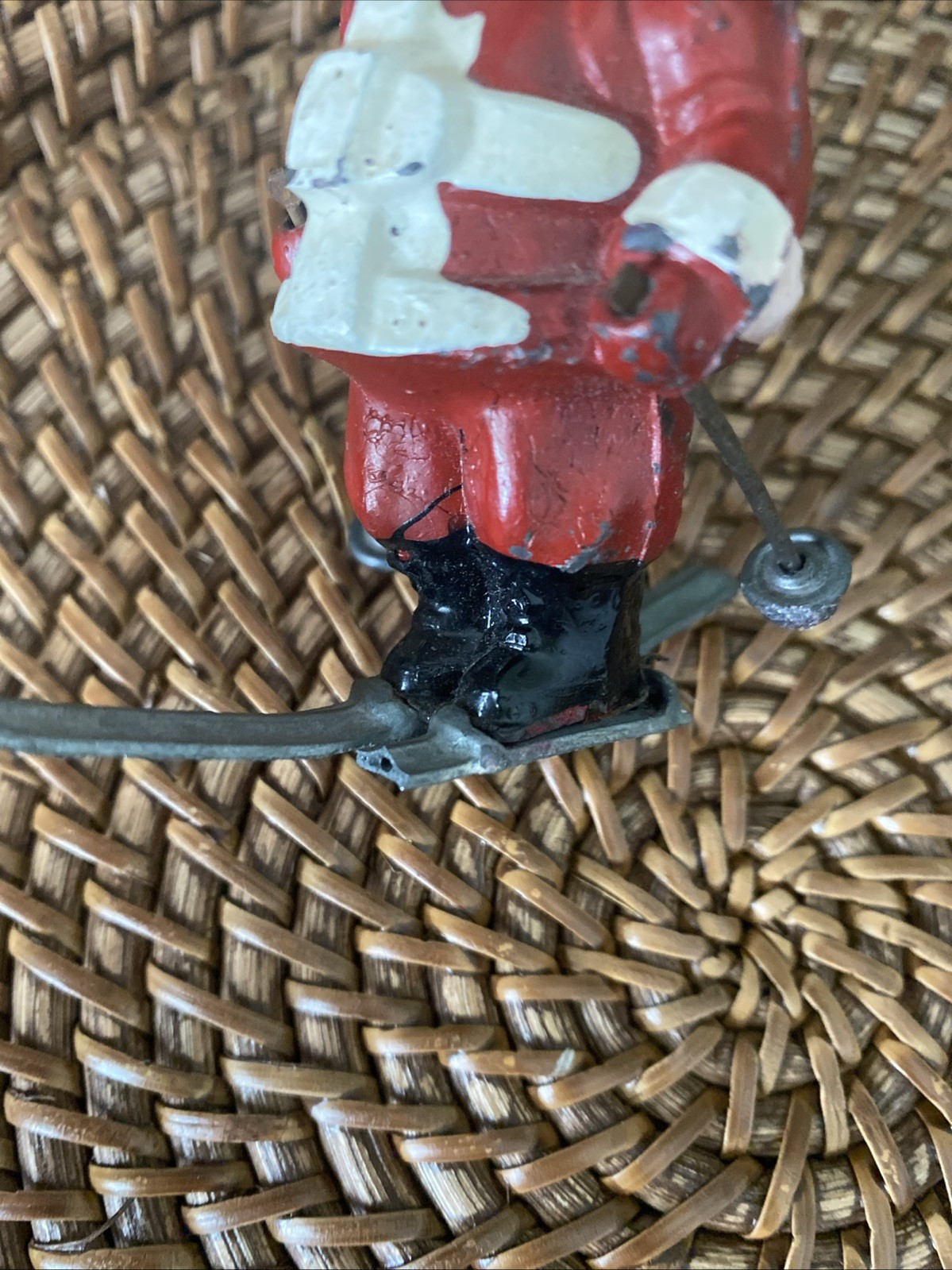 Vintage Antique Barclay Cast Lead Santa Claus Skiing – Missing Ski – 3″ Freeship