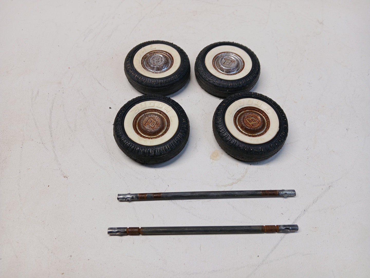 Vintage Buddy L Set Of 4 Tires & 2 Axles