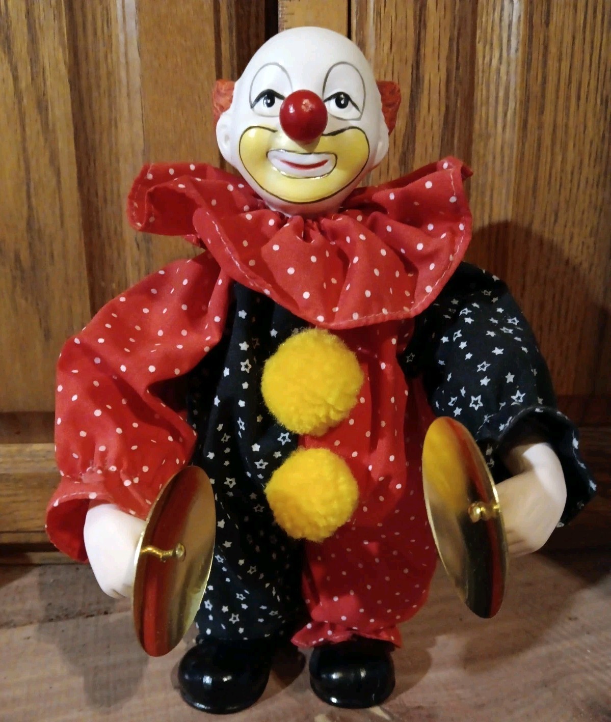 Vintage Wind Up Musical Clown 10″ Plays Music Plays Cymbals Head Turns Works
