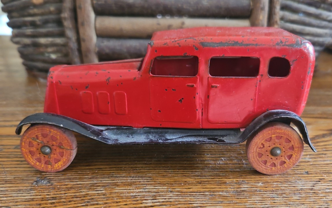 Early Vintage Wyandott or Arcade Coupe Metal Car