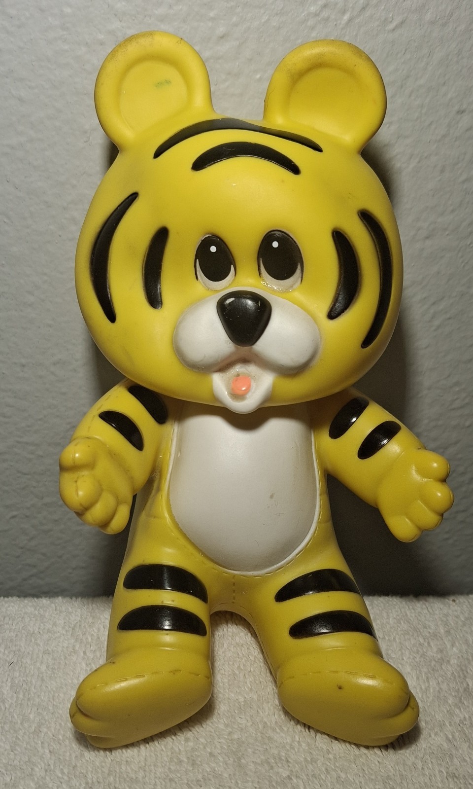 VTG 1971 Yellow Toy Tiger, Japan, IWAI Industrial w/ WORKING SQUEAKER!