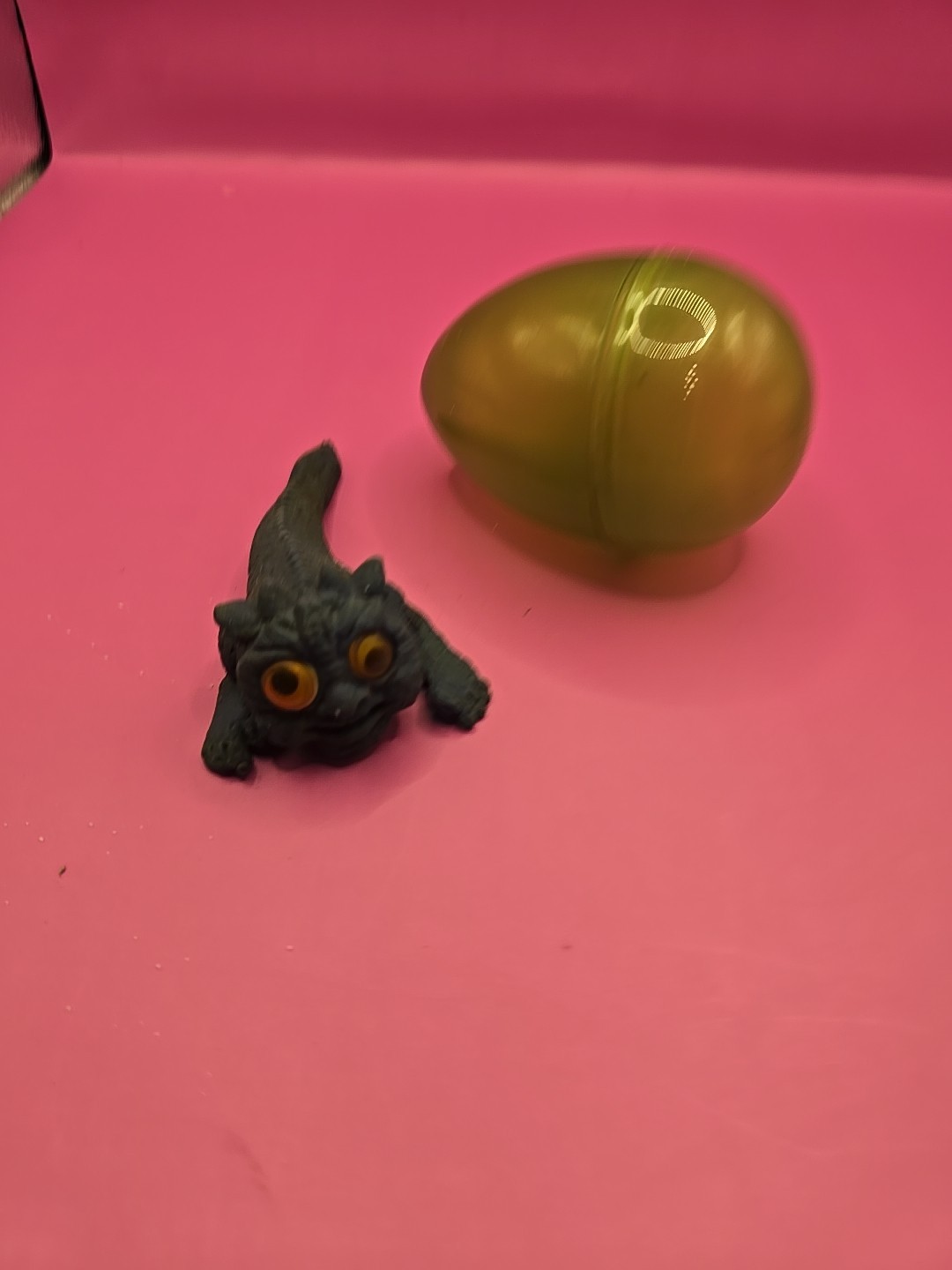 Baby Boglins Baby, original run rubber toy finger puppet W Egg