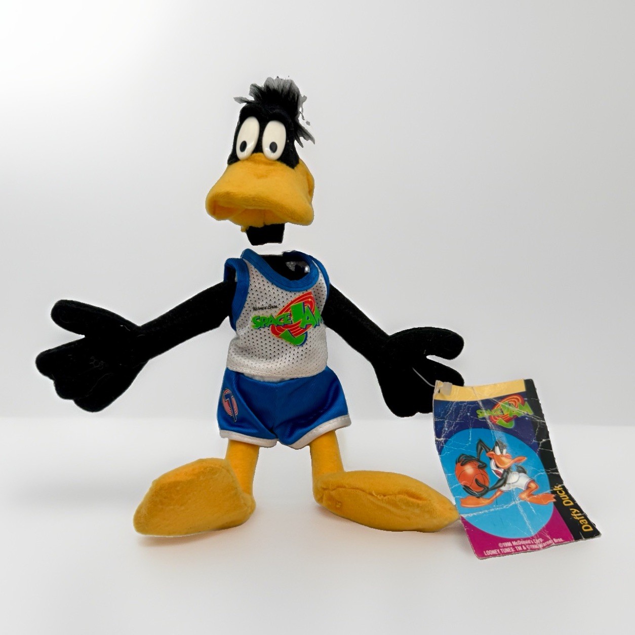 Vintage 1996 Warner Brothers Space Jam Movie Daffy Duck Plush 8″ Looney Tunes
