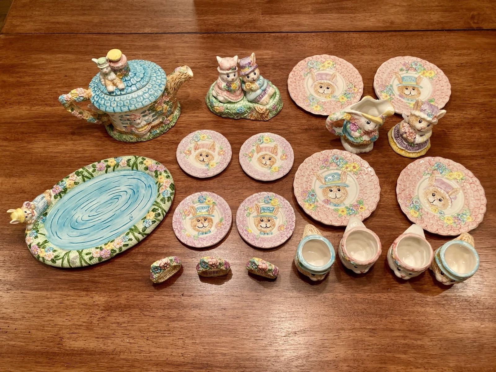 Vintage Bunnies In The Garden Child Porcelain Tea Set W/ Box 1994