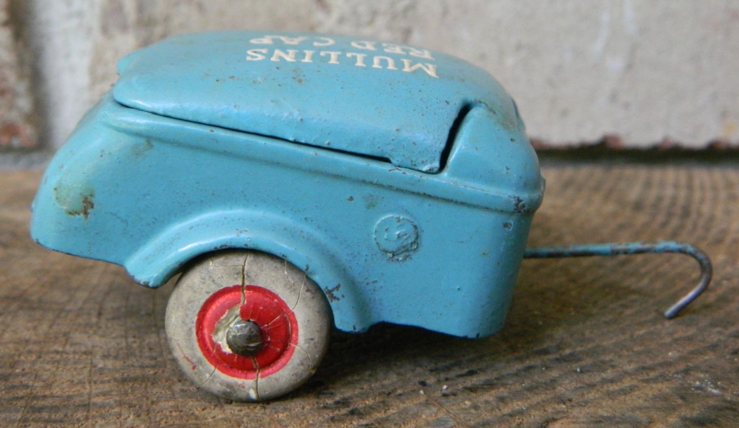 Rare Antique Arcade Cast-Iron 1930’s Sedan w/ Mullins Red Cap Utility Trailer