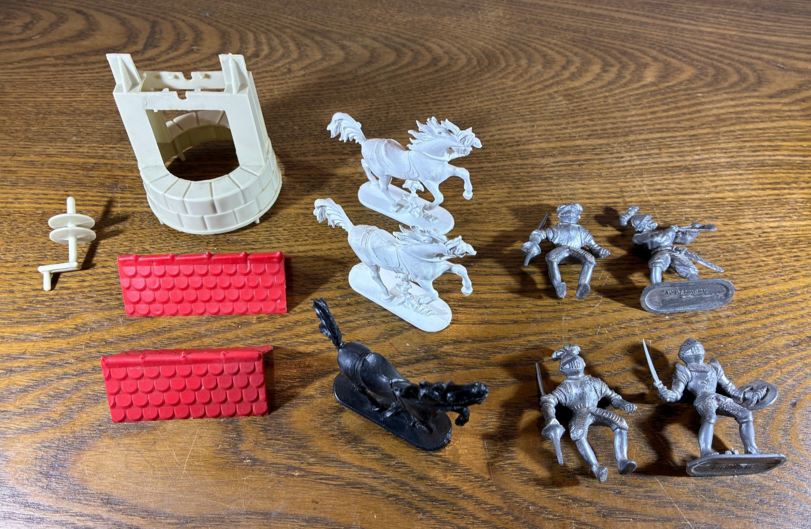 Vintage 1970s West Germany King Arthur’s 531 Castle – 11 Pieces