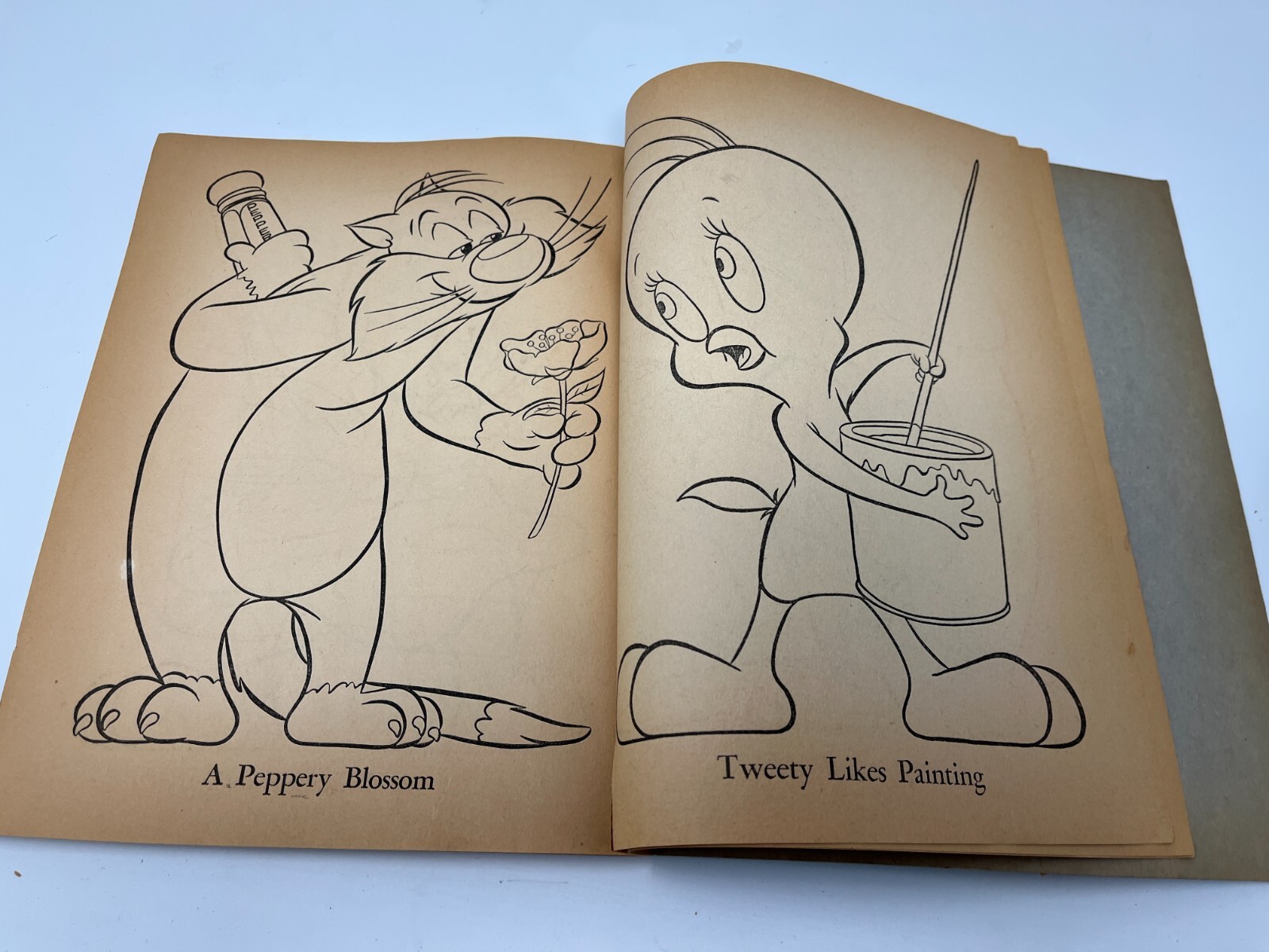 Bugs Bunny Coloring Book Warner Bros. With Vtg 1950s With No. 16 Crayola Crayons