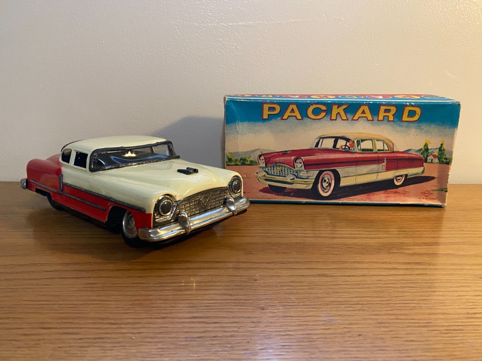 Daiya 1955 Packard Tin Toy Car & Original Box Japan DA-77