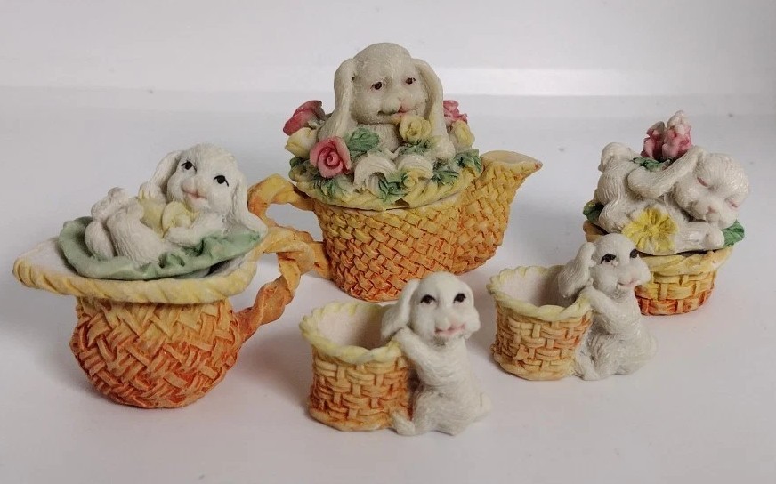 Cute bunny/Easter themed vintage resin tea set