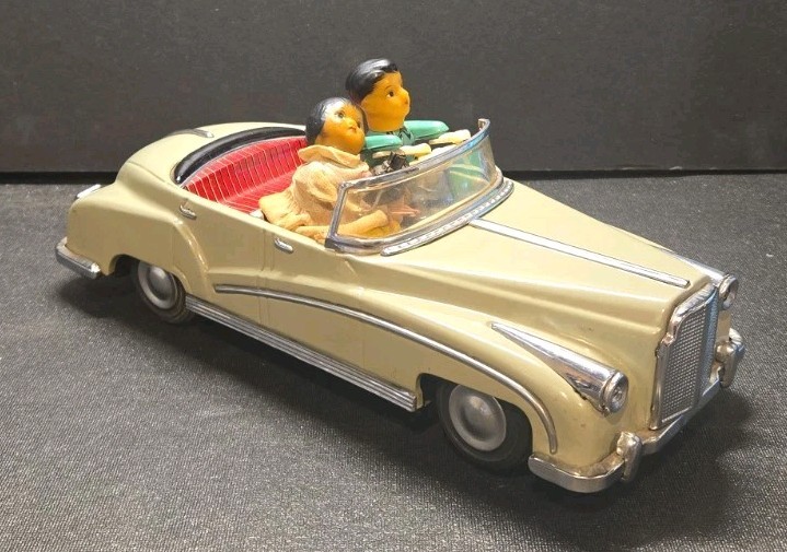 Vintage Rare Tin Litho Toys “Photoing On Car” ME 630 Rolls Royce US Seller