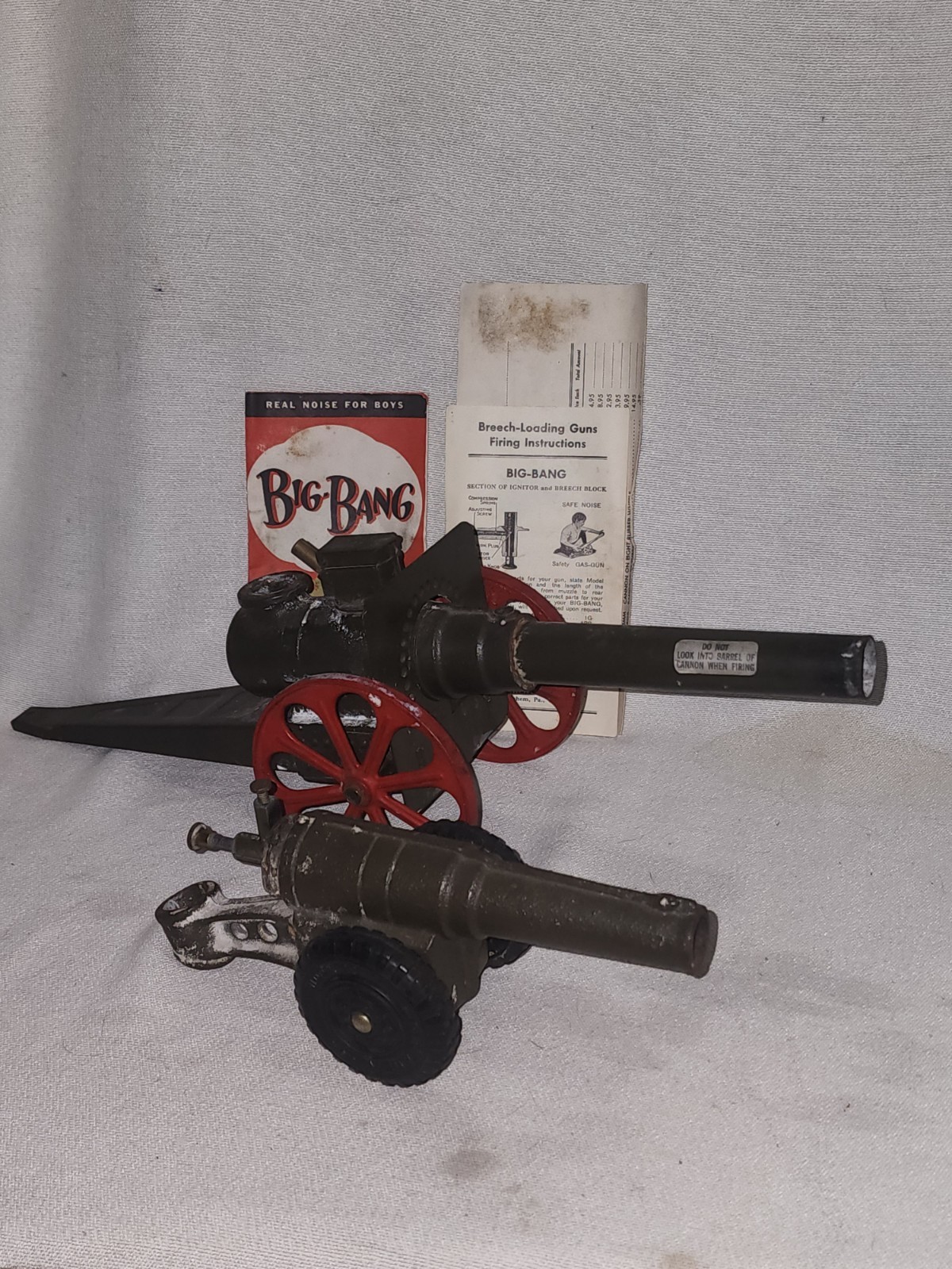 VINTAGE Conestoga BIG BANG CANNON DIE CAST TOY 1950s 10 FC and 60 MM models