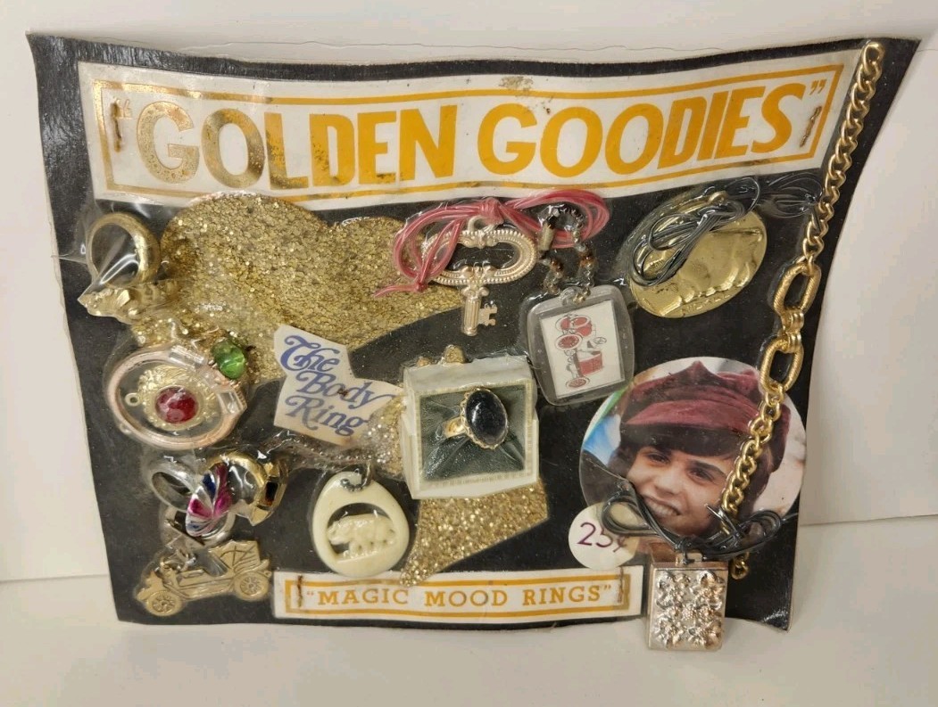 Vintage Prize Gumball Machine Card Jewelry Toys 60s Golden Goodies