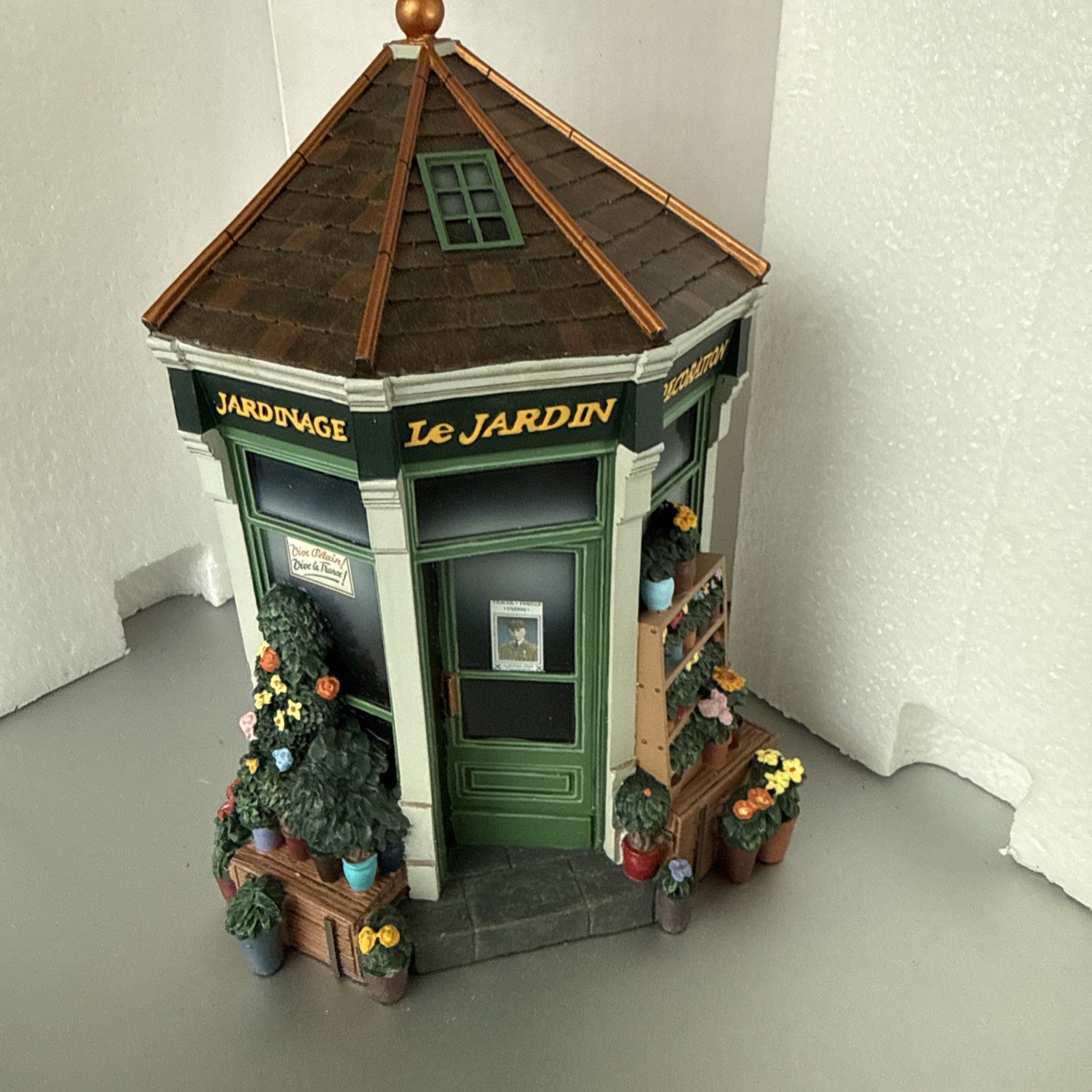 Vintage 2013 King & Country French Corner Flower Shop.