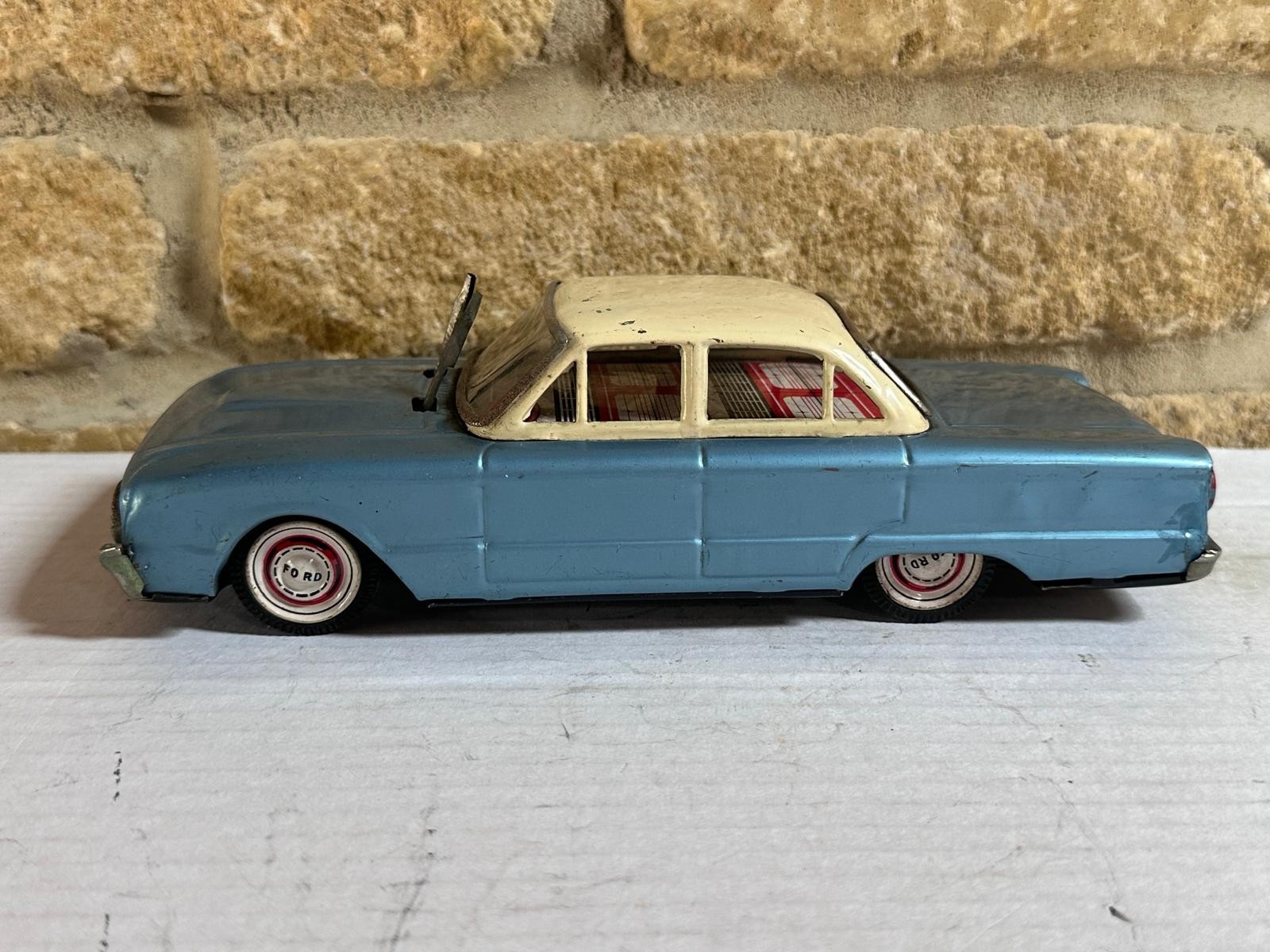 Vintage YONEZAWA Japan FORD FALCON with Windshield Wipers Action (5554)