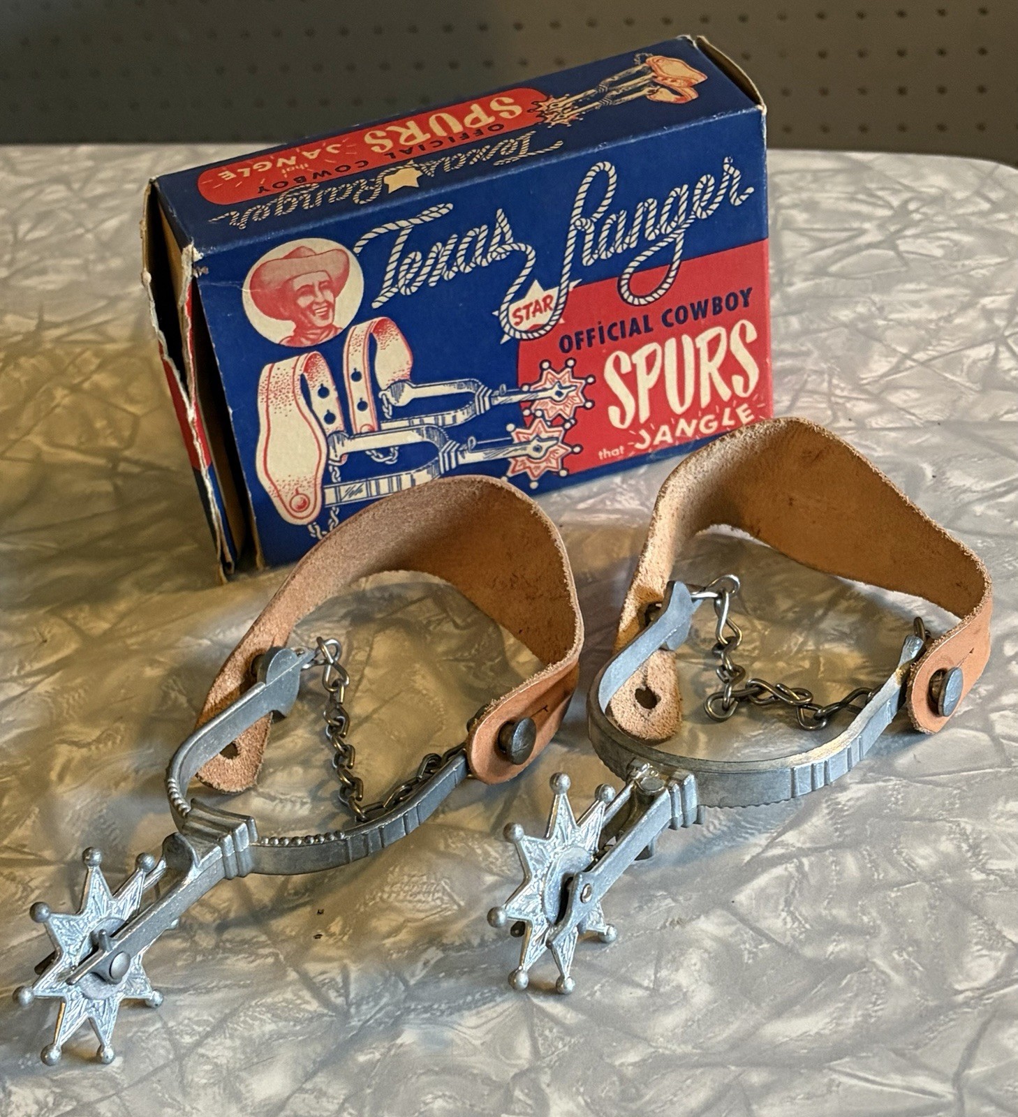 VINTAGE TOY TEXAS RANGER OFFICIAL COWBOY SPURS THAT JANGLE NIB BOX LESLIE-HENRY