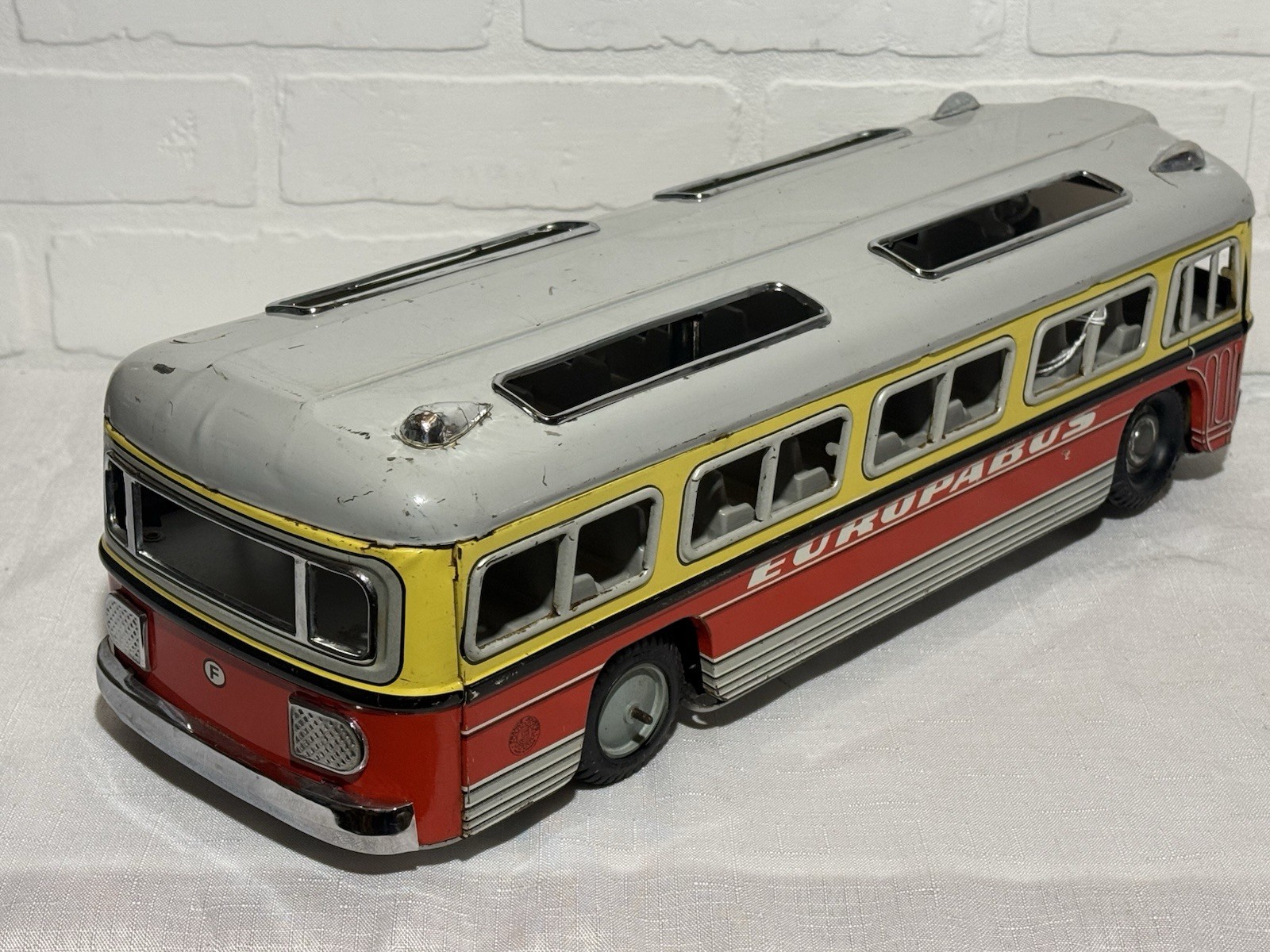 Joustra Jouets Europabus Bus Tin Large 17” Made in France Battery Powered RARE