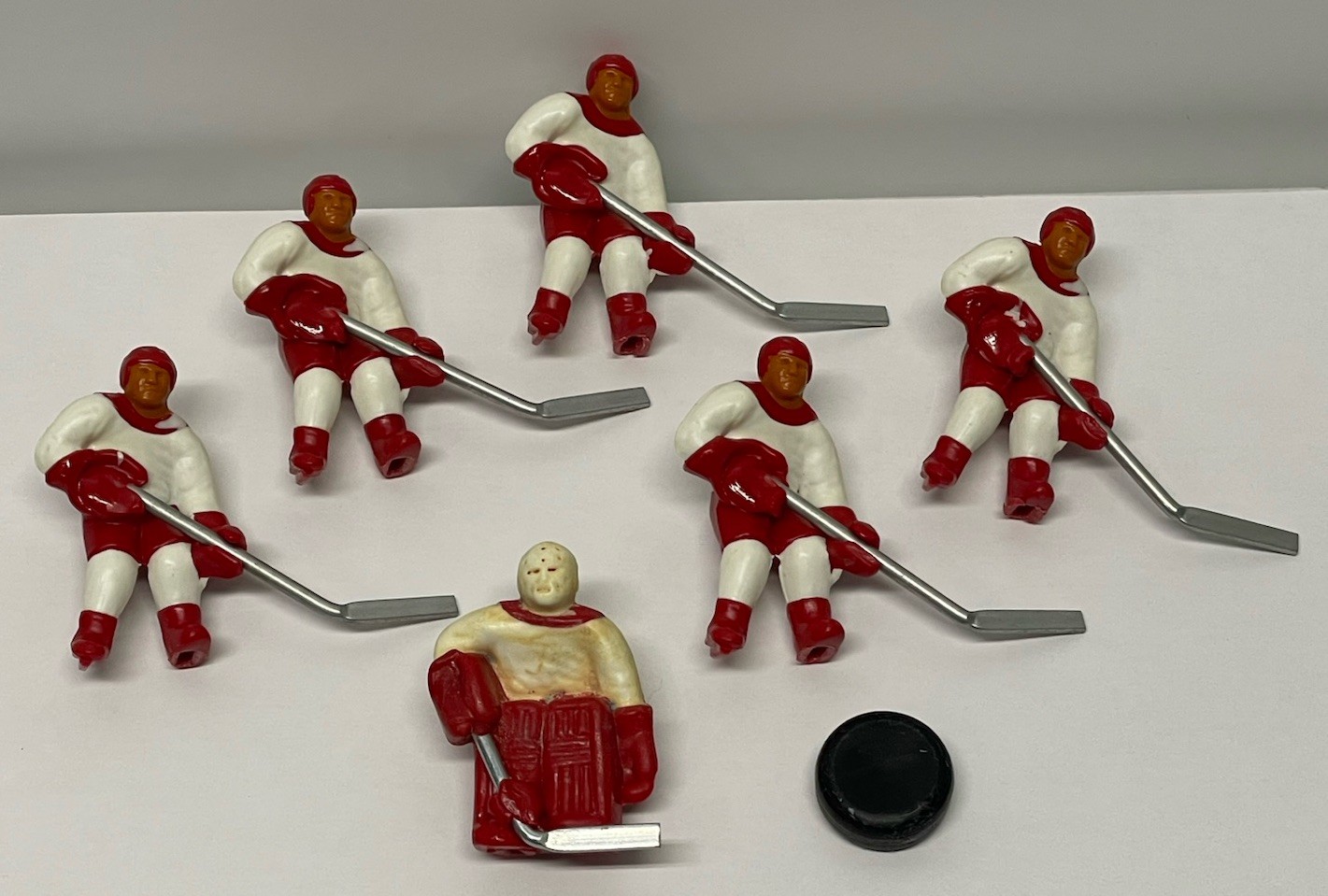 Vtg Sportcraft ICE HOCKEY Tabletop Model 11085 REPLACEMENT Players, Goalie, Puck
