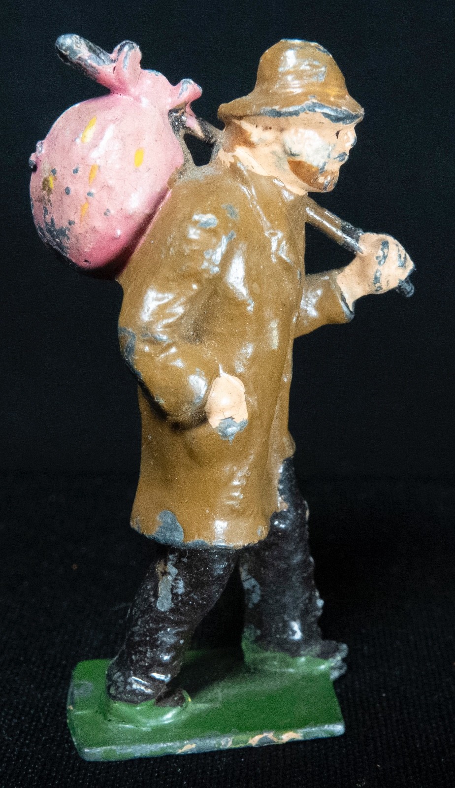 Lead Toy Figures Traveling Man with Pack 2 1/4″ England