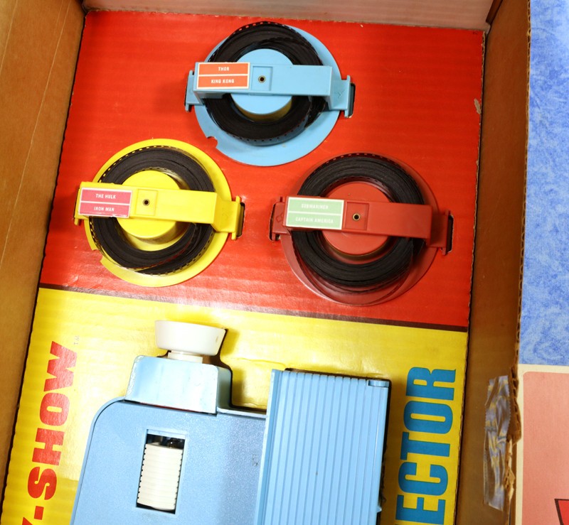 1960s Marvel Comics EASY-SHOW MOVIE PROJECTOR Kenner THOR, HULK, CAPTAIN AMERICA