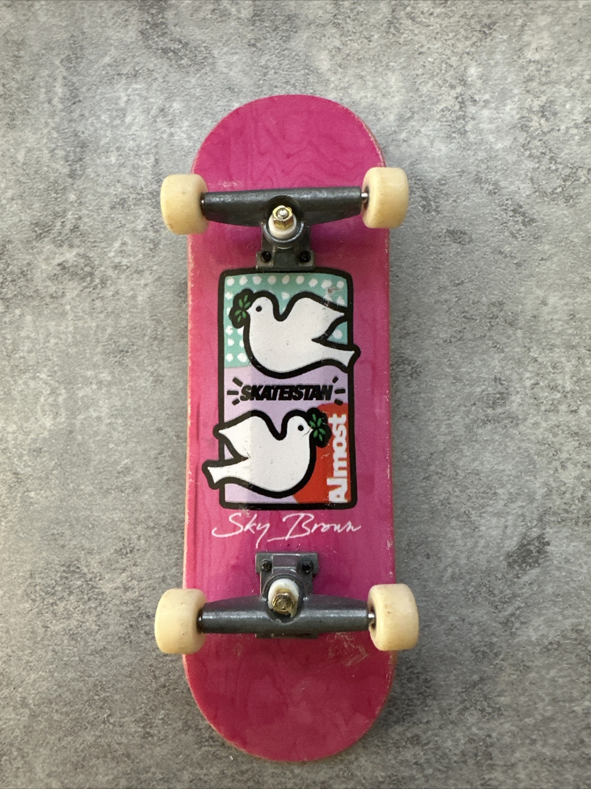 Vintage Almost Sky Brown Tech Deck Fingerboard Skateboard – Sky Brown Pink Dove