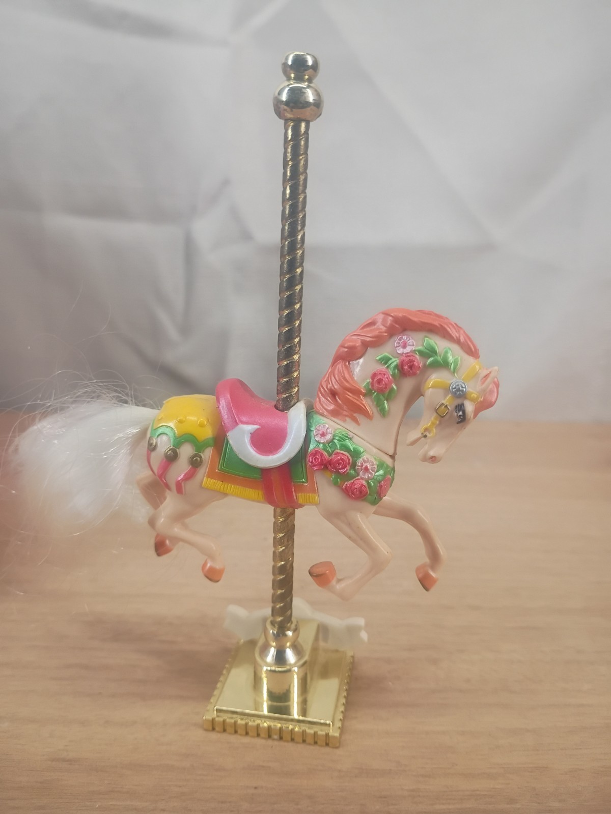 Vintage 1989 Matchbox Musical Carousel Complete With 10 Horses READ