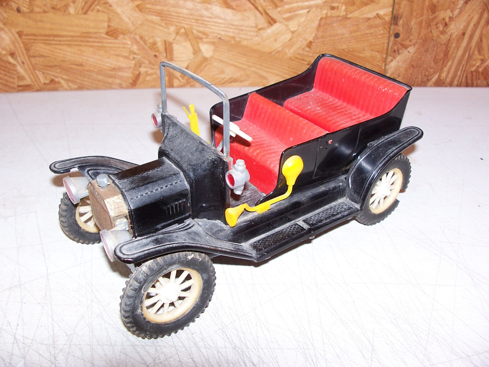 Vintage Ford Model T Touring Sedan Friction Powered Toy Car Japan Pressed Metal