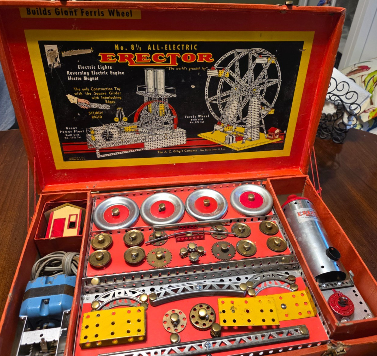 100% COMPLETE 1957 GILBERT ERECTOR SET/ 8 1/2 FERRIS WHEEL SET/ USE VERY LITTLE!