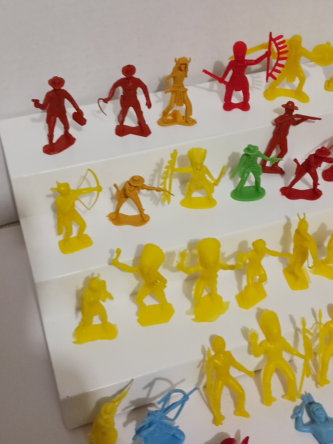 Vintage MPC/Greenbrier/No Name Plastic Cowboy & Indian Figures Mixed Lot of 37