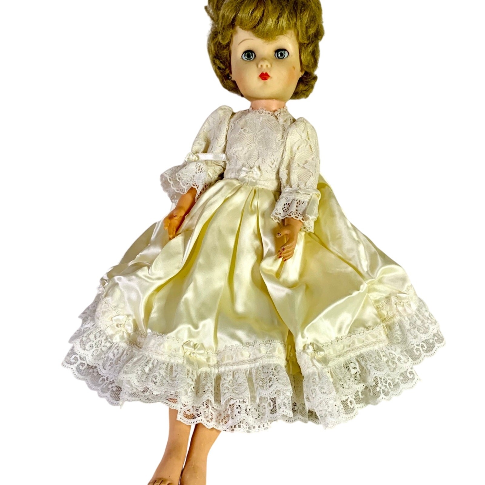 Vintage 1950s Baby Doll Blonde Hair Sleepy Eyes 12″ White Christening Gown
