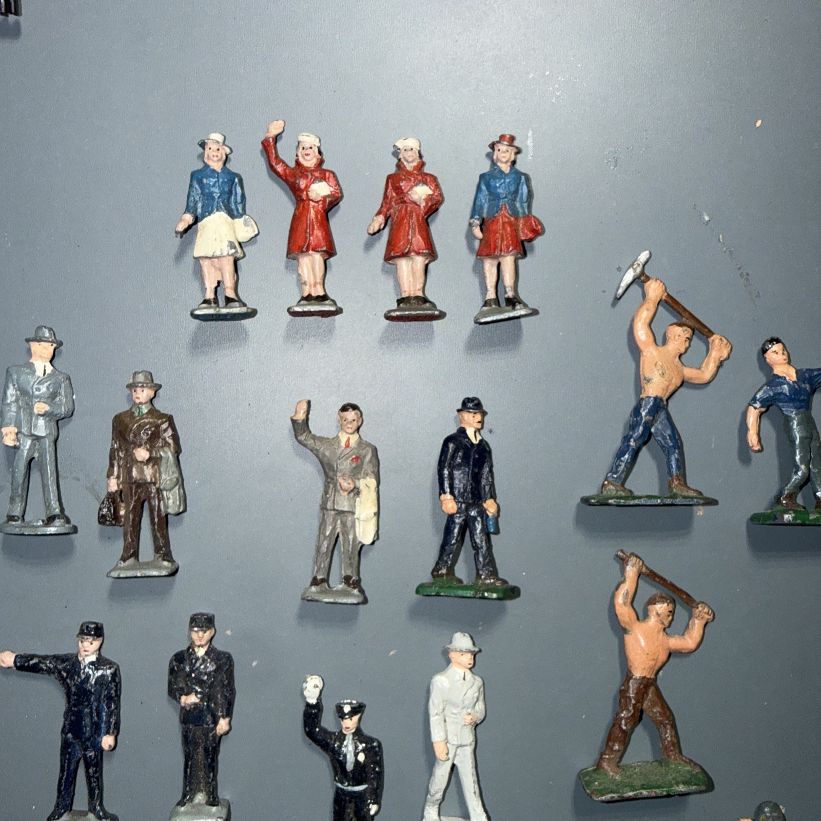 Vintage Miniature Lead Figures EIRE Lot Of 22 Railroad Workers C020