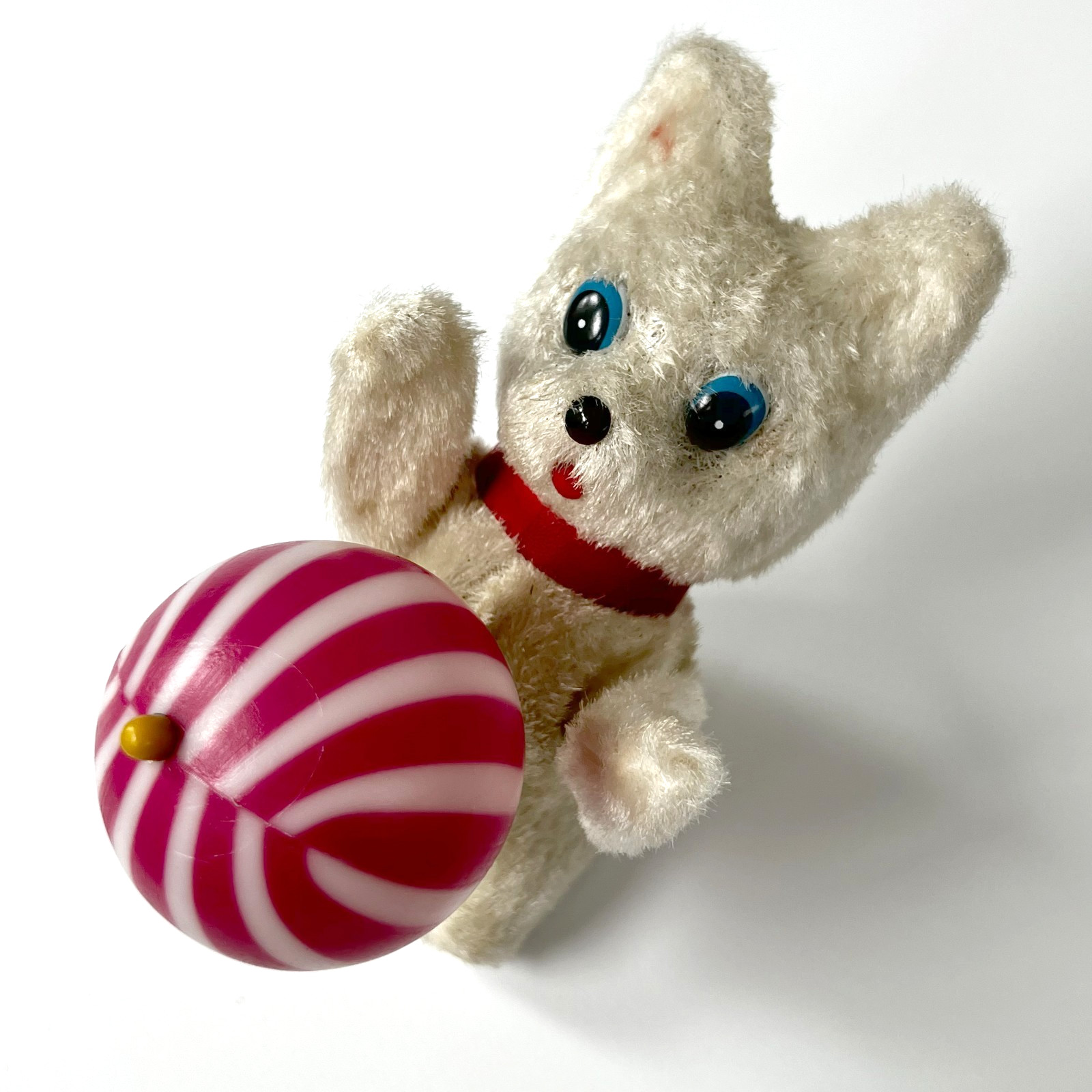 Vintage 1970s Korea Wind Up Cat Toy w/ Red White Striped Ball Blue Eyes WORKS