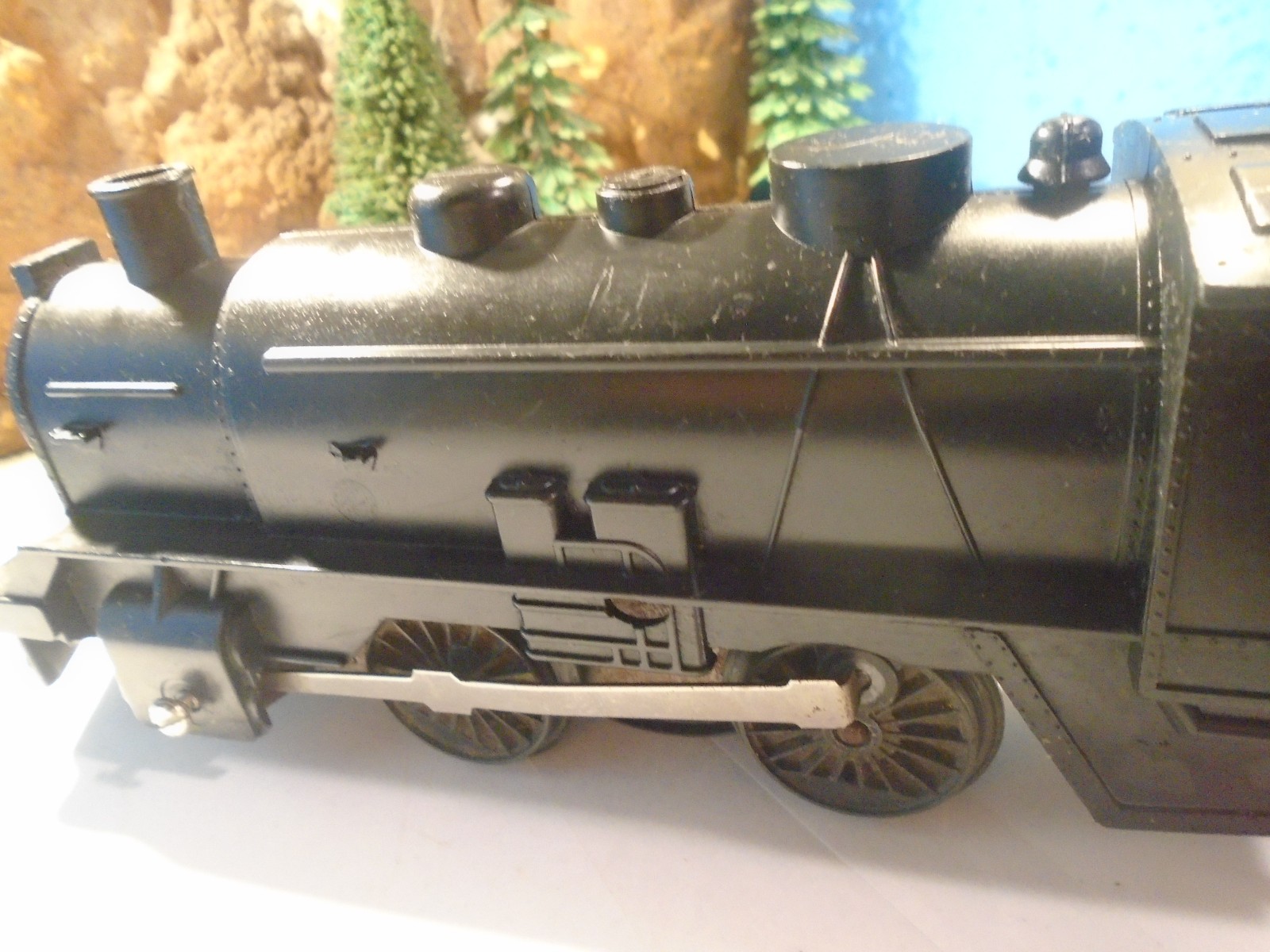 MARX 027 SCALE BLACK PLASTIC CLOCKWORK WINDUP 0-4-0 STEAM LOCOMOTIVE 5-58-5